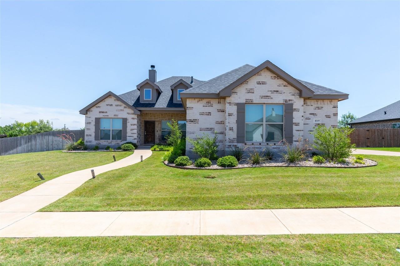 8319 Cimarron Trl - Photo 4 of 40