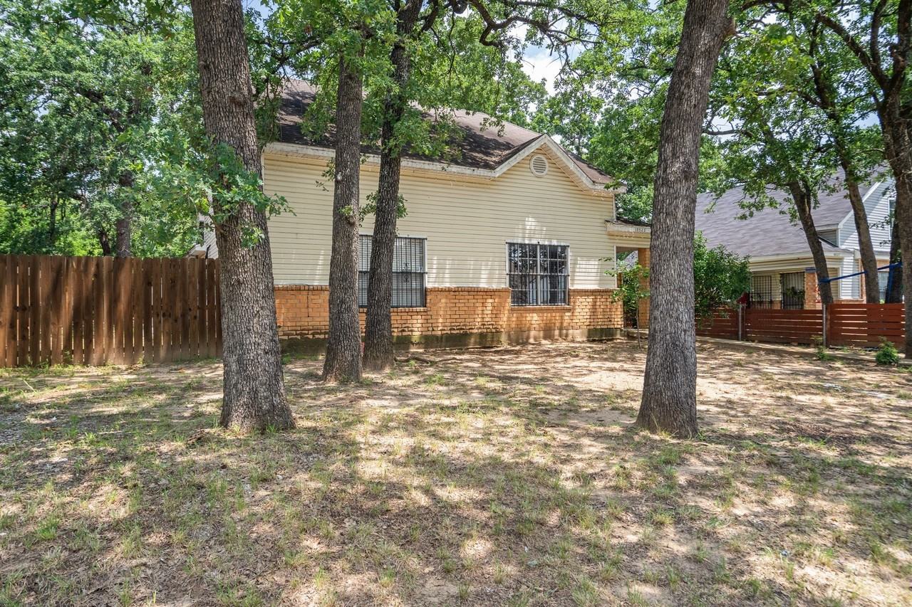 10323 Budtime Ln - Photo 3 of 29