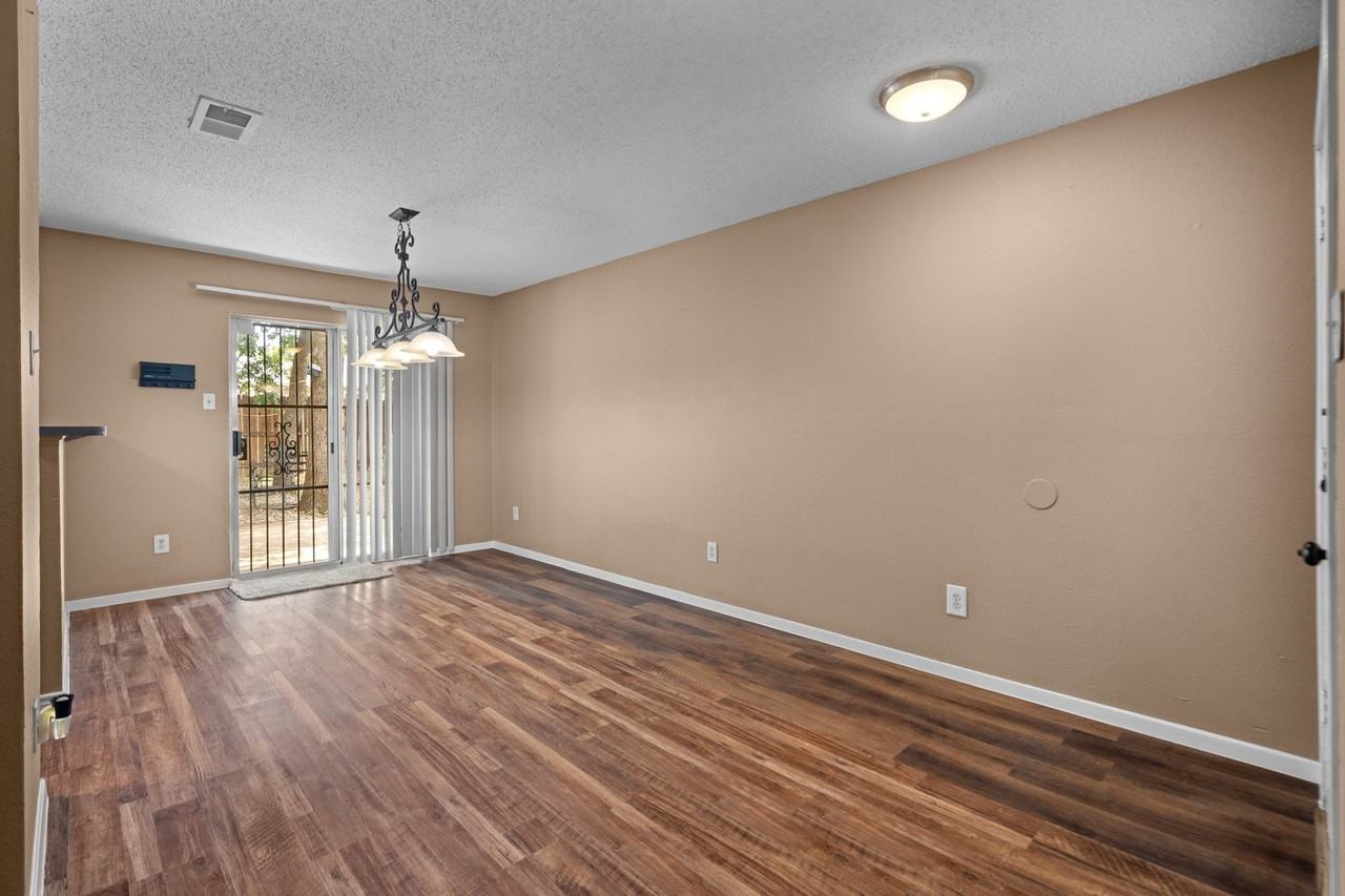 10323 Budtime Ln - Photo 6 of 29