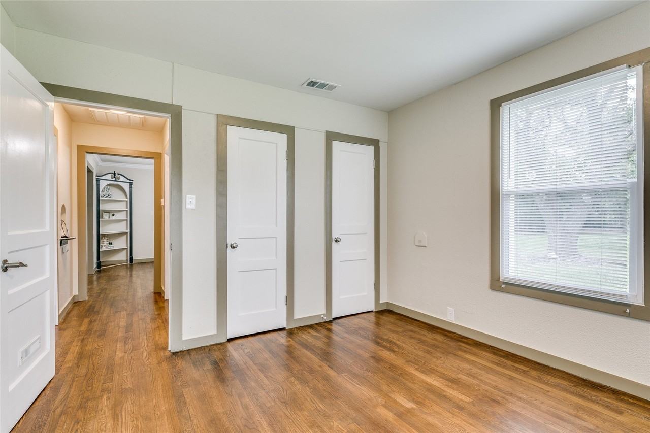 5610 Lyons Rd - Photo 6 of 16