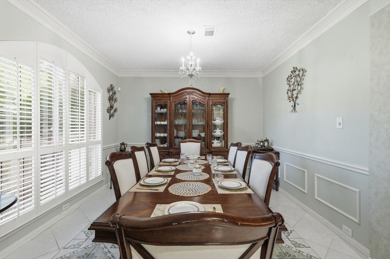 2014 Rumson Dr - Photo 6 of 39
