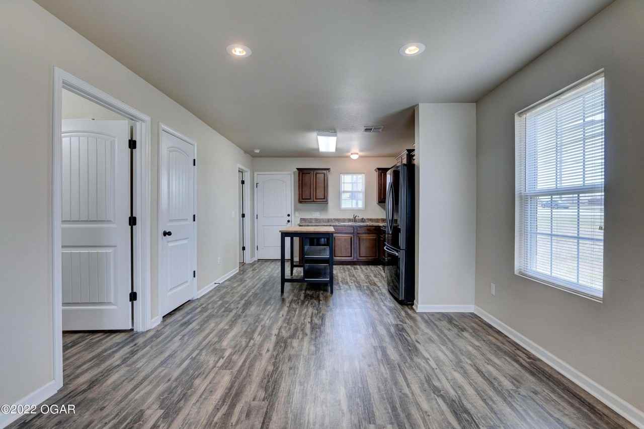 2521 Bird Ave - Photo 4 of 18