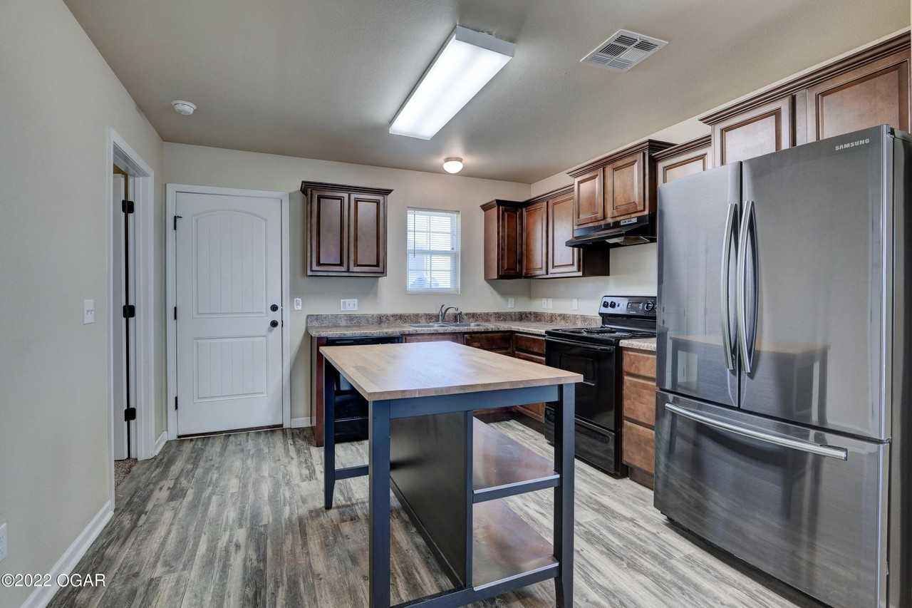 2521 Bird Ave - Photo 5 of 18