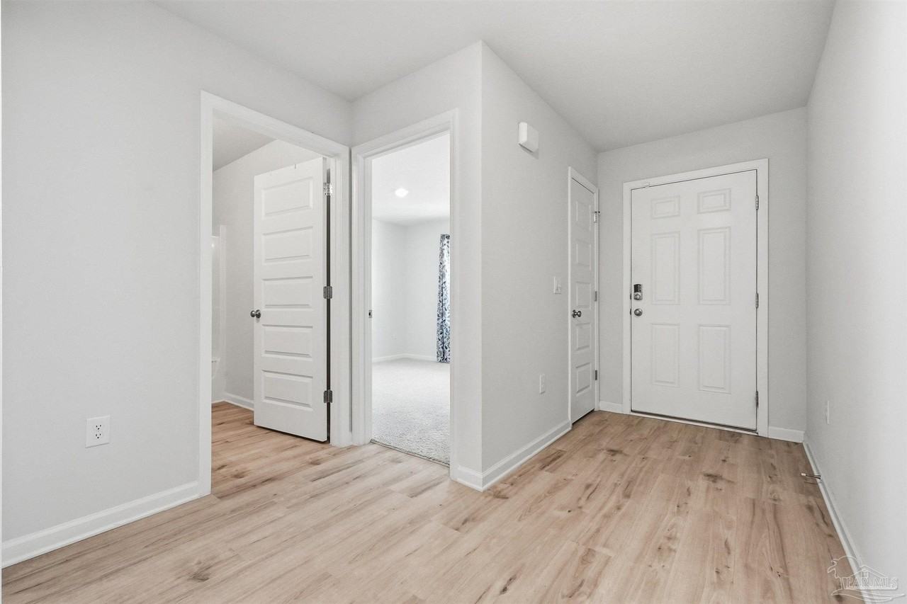 5367 Peach Dr - Photo 7 of 50