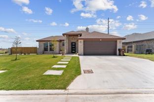 1001 Sparhawk Dr - Photo 1 of 1