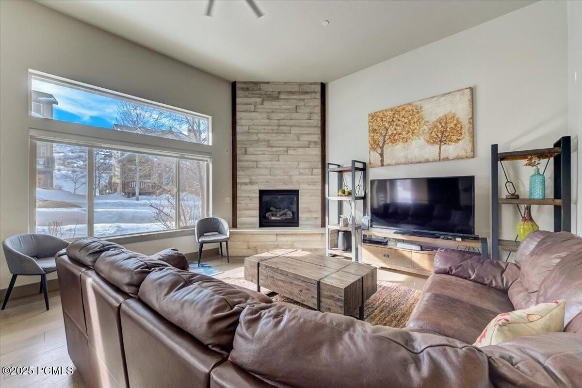 5662 Oslo Ln - Photo 2 of 43