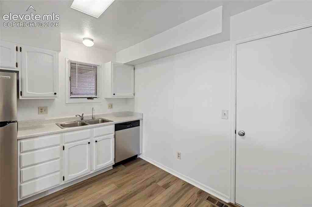 5448 Fiesta Ln - Photo 7 of 27