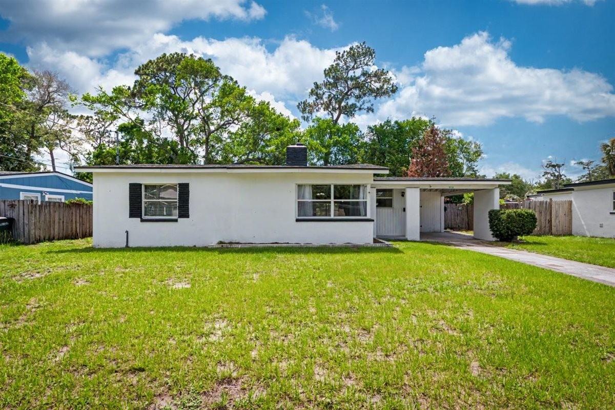 6216 Suwanee Rd #1 - Photo 2 of 30