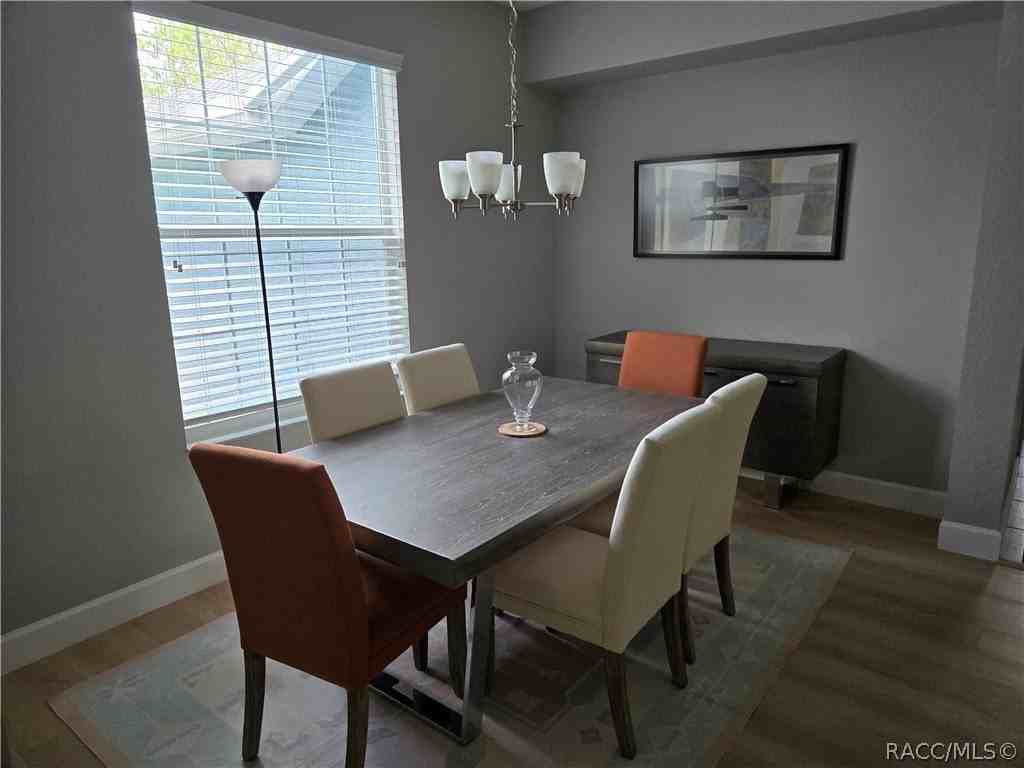 13 Whitewood Ct - Photo 5 of 47