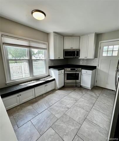 740 W Shevlin Ave - Photo 4 of 22