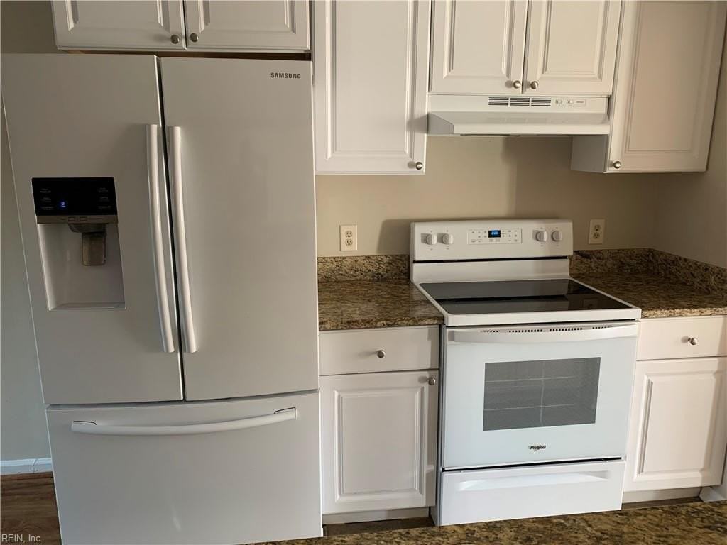 1960 Darnell Dr - Photo 6 of 13