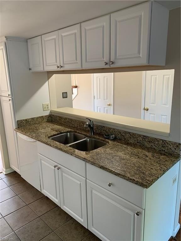1960 Darnell Dr - Photo 7 of 13