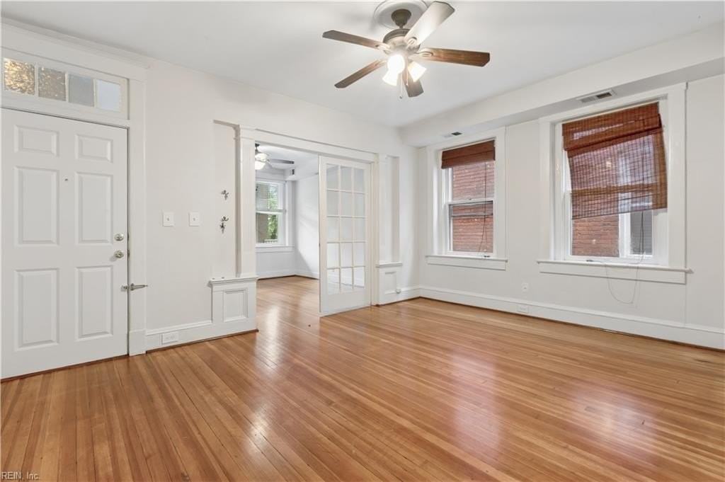 1323 Colonial Ave #3 - Photo 3 of 20
