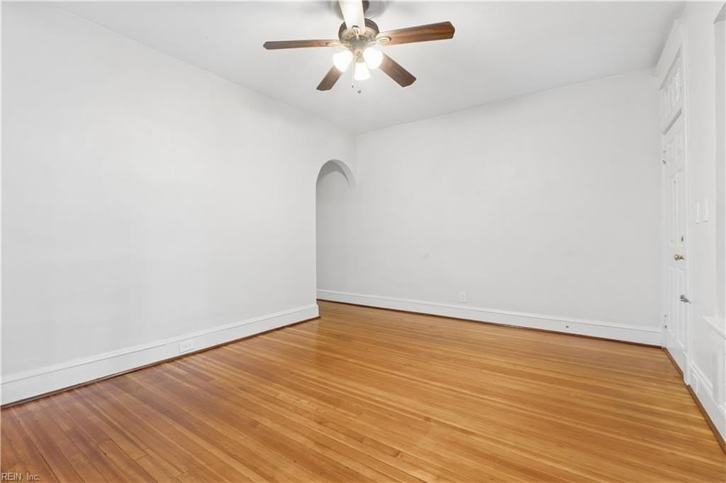 1323 Colonial Ave #3 - Photo 4 of 20