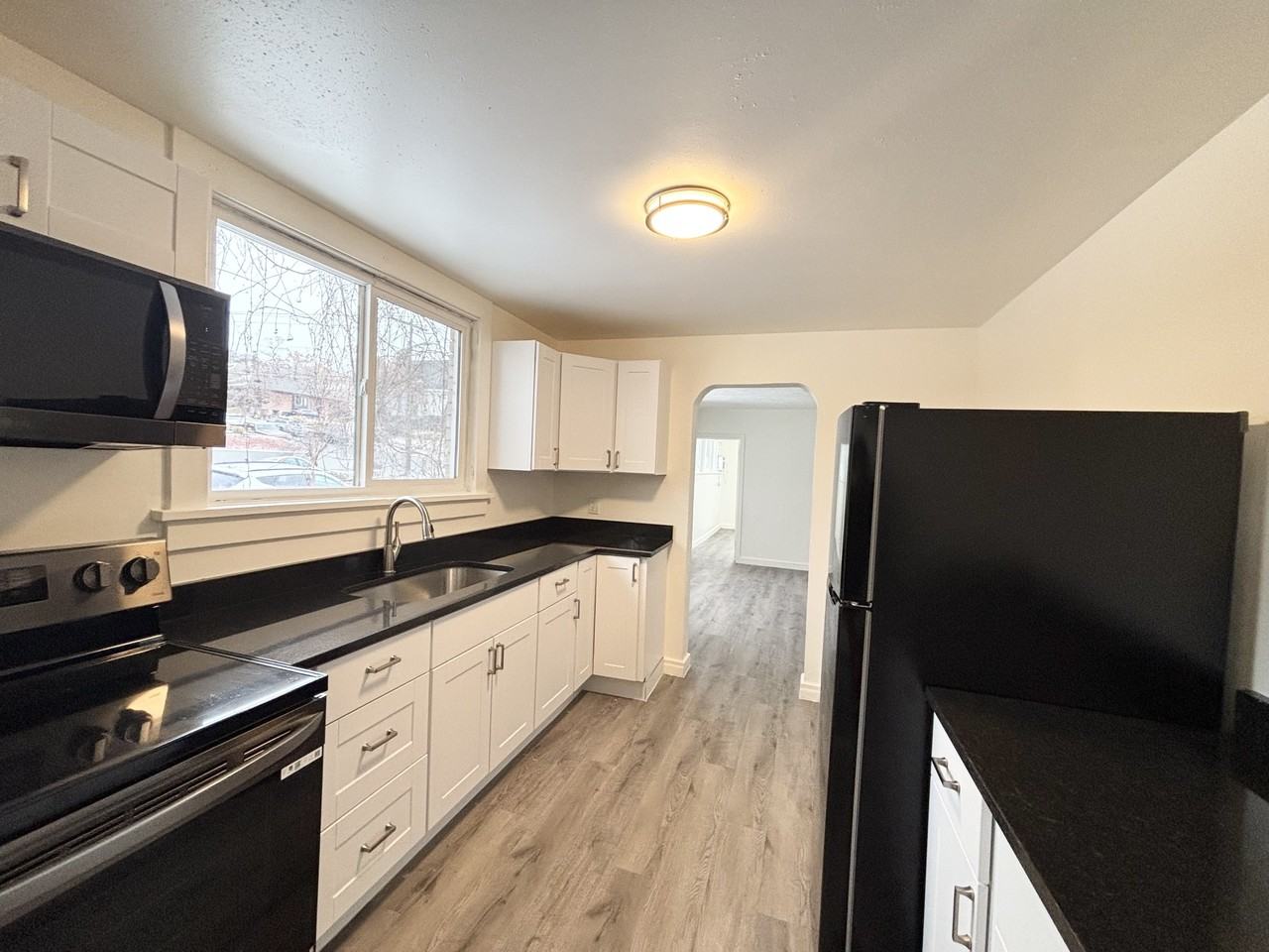 478 E 8th Ave #478 - Photo 3 of 17