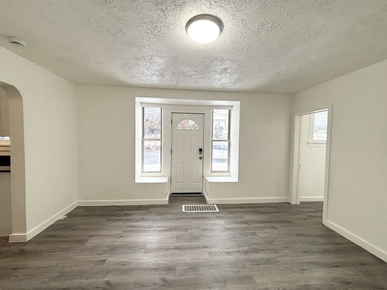 478 E 8th Ave #478 - Photo 5 of 17