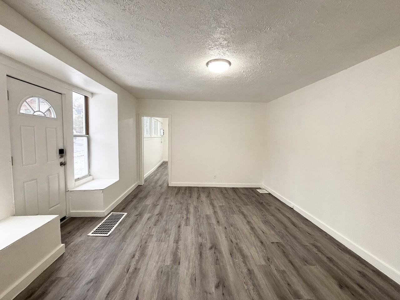 478 E 8th Ave #478 - Photo 6 of 17