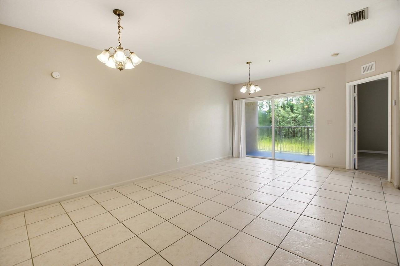 1169 Golden Lakes Blvd #1125