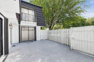 featured image of 320 Woodland Rd
