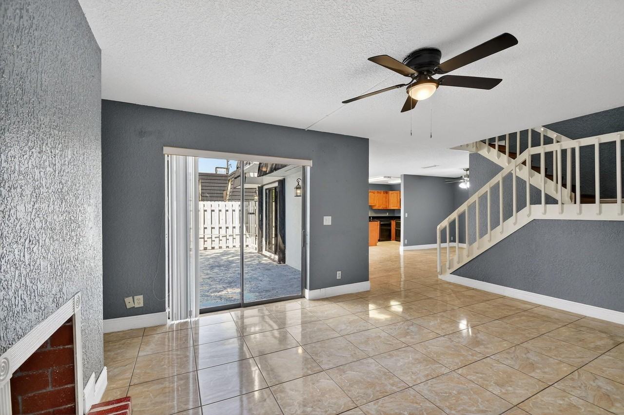 320 Woodland Rd - Photo 3 of 49