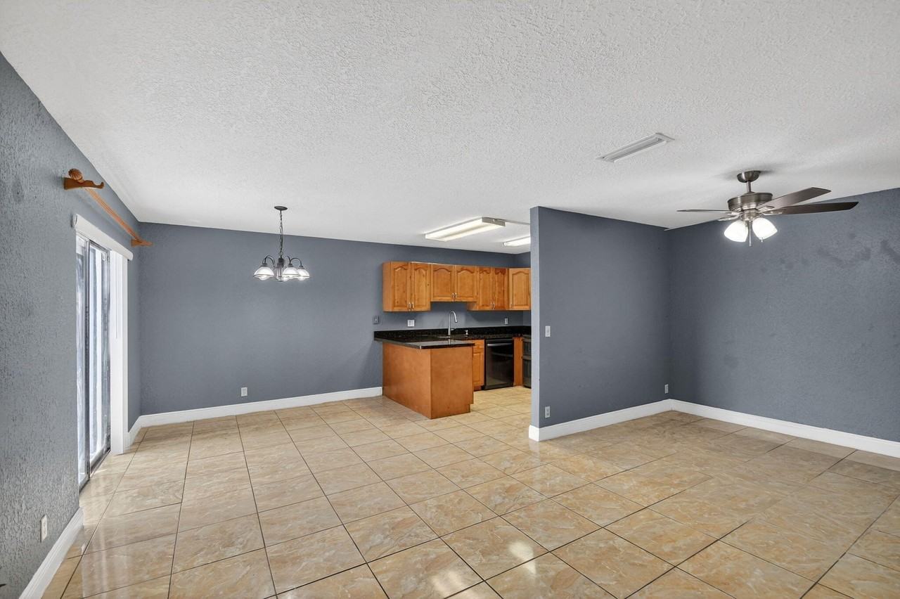320 Woodland Rd - Photo 7 of 49