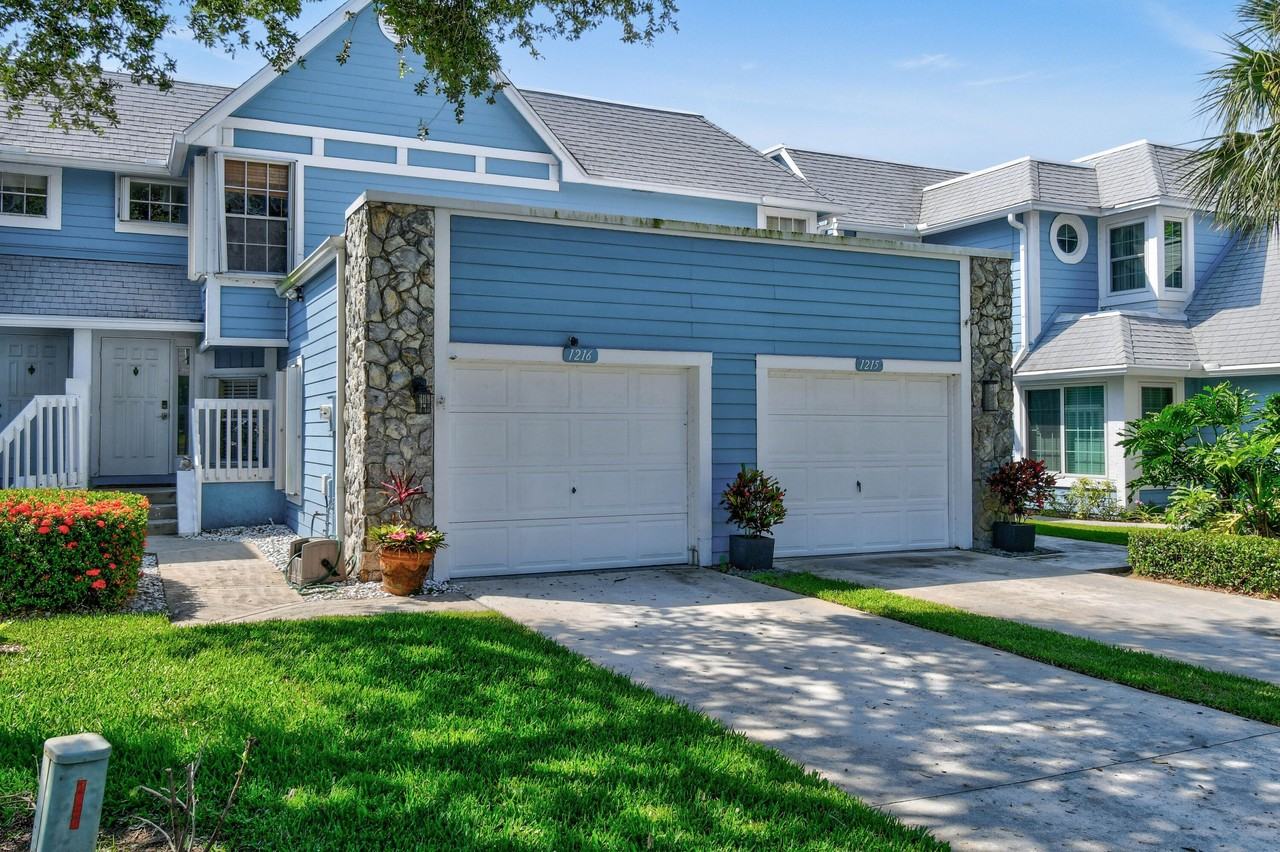 1216 Ocean Dunes Cir - Photo 3 of 50