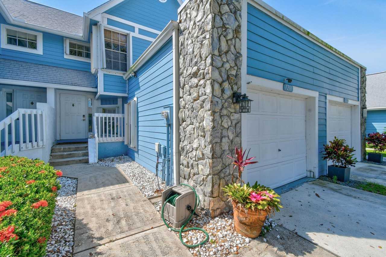 1216 Ocean Dunes Cir - Photo 4 of 50
