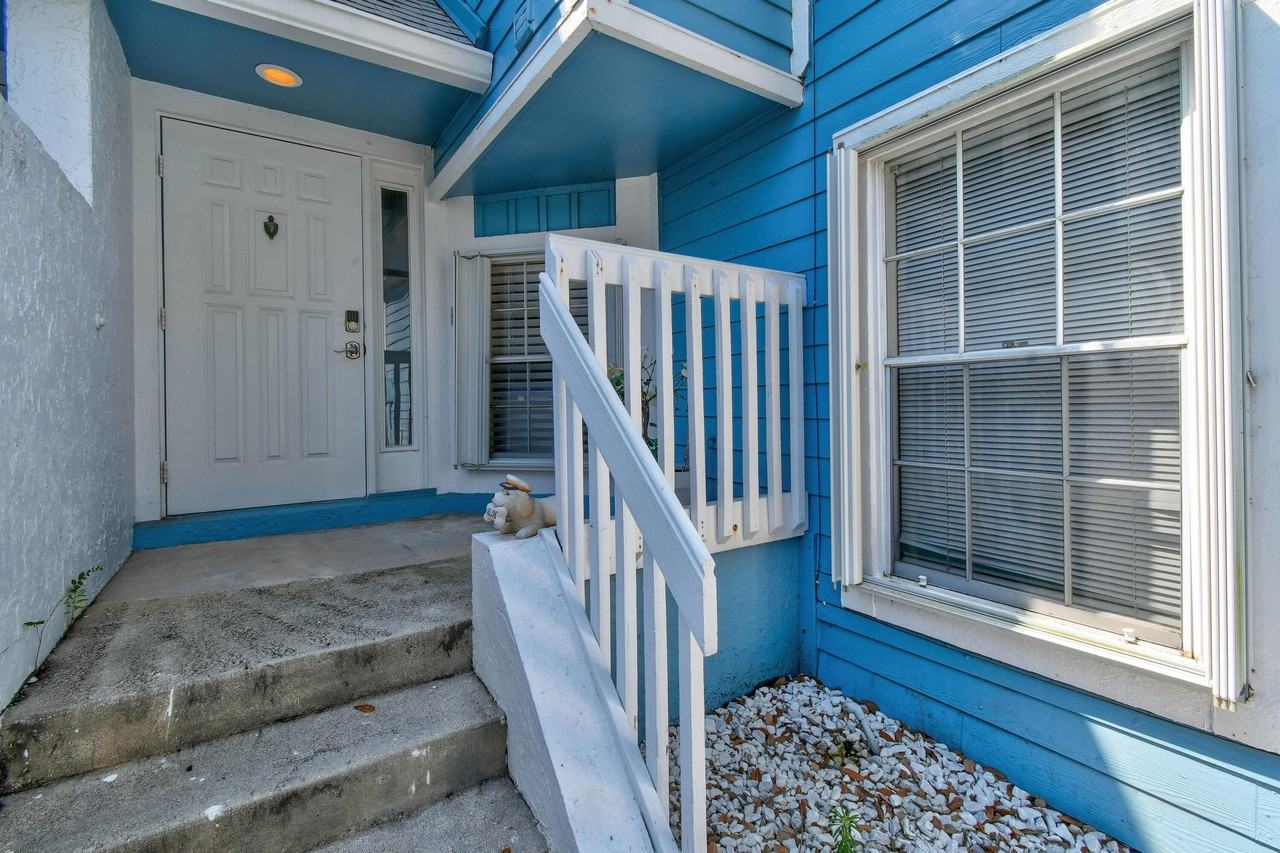 1216 Ocean Dunes Cir - Photo 5 of 50