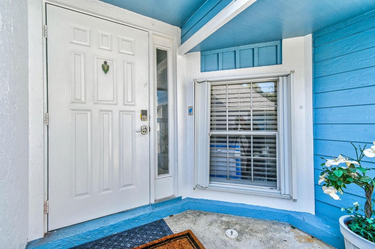 1216 Ocean Dunes Cir - Photo 6 of 50