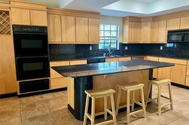 3913 Northampton Way - Photo 6 of 18