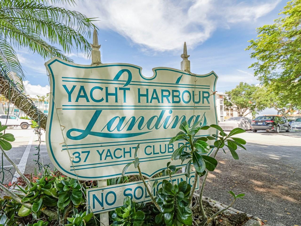 37 Yacht Club Dr #310 - Photo 2 of 50