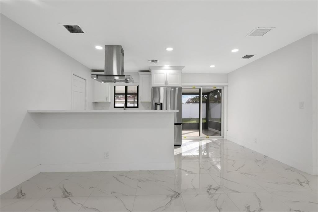 6374 Sw 2nd St - Photo 5 of 16