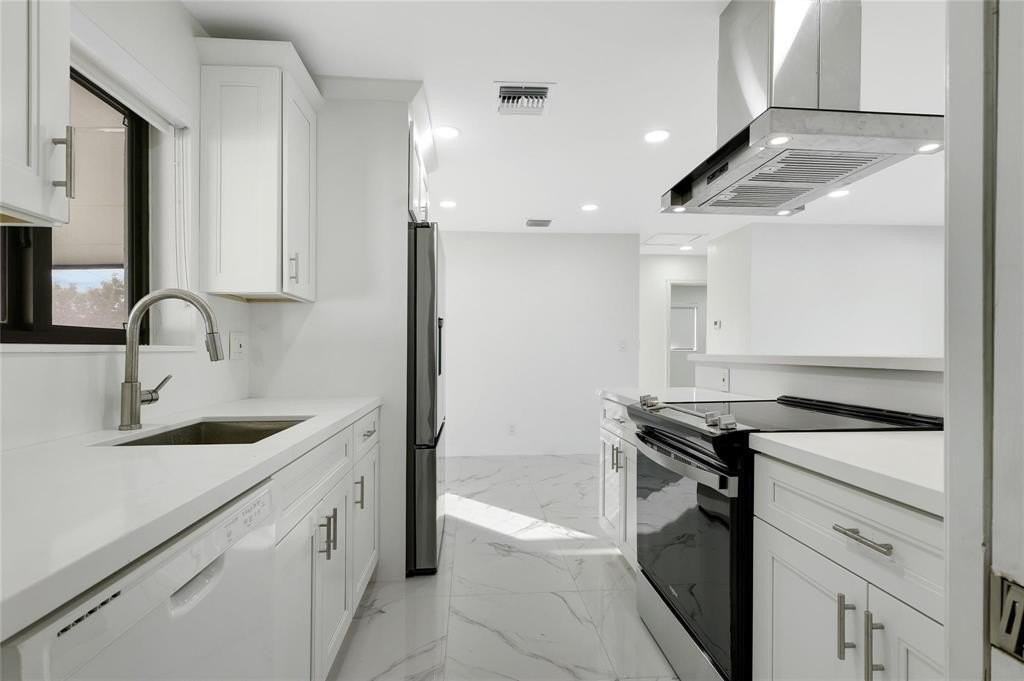 6374 Sw 2nd St - Photo 7 of 16