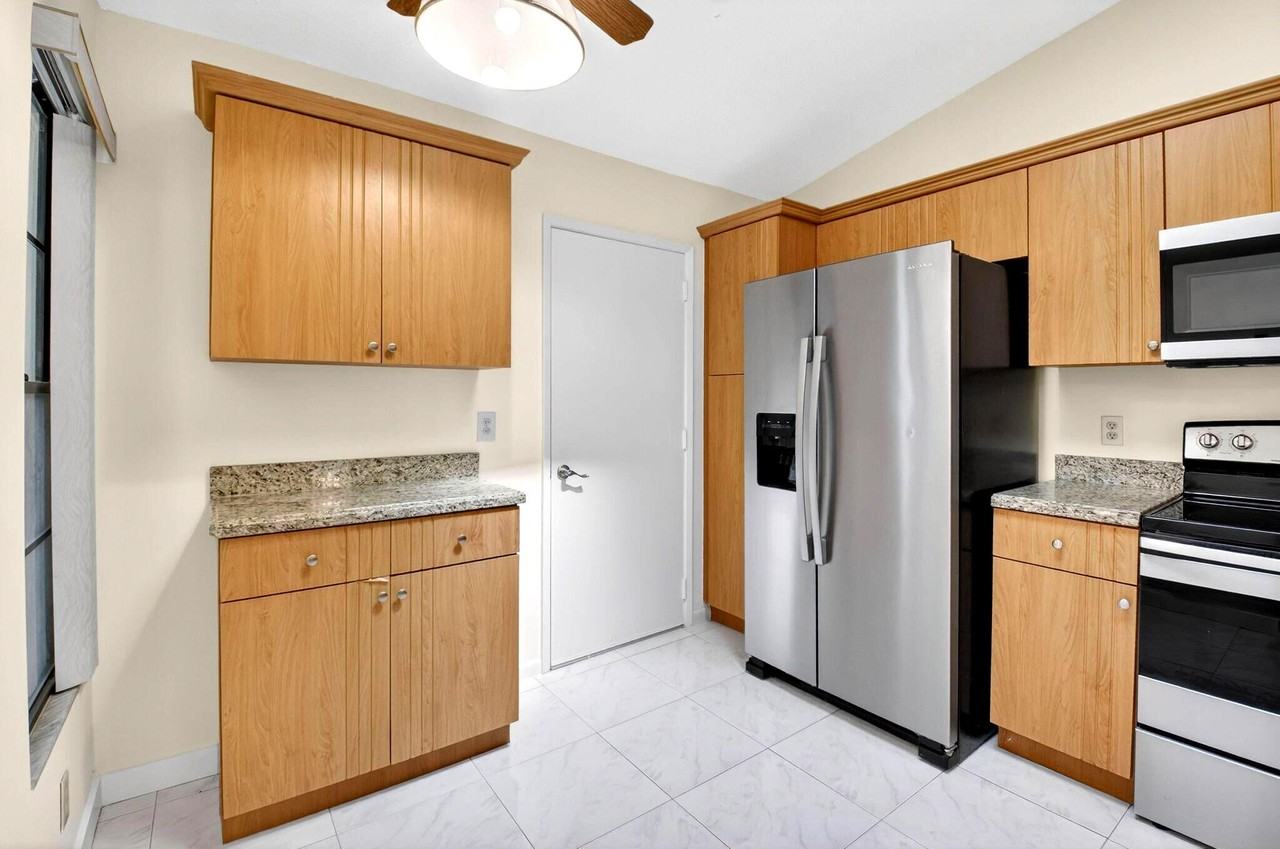 10938 Roebelini Palm Ct #B - Photo 4 of 41