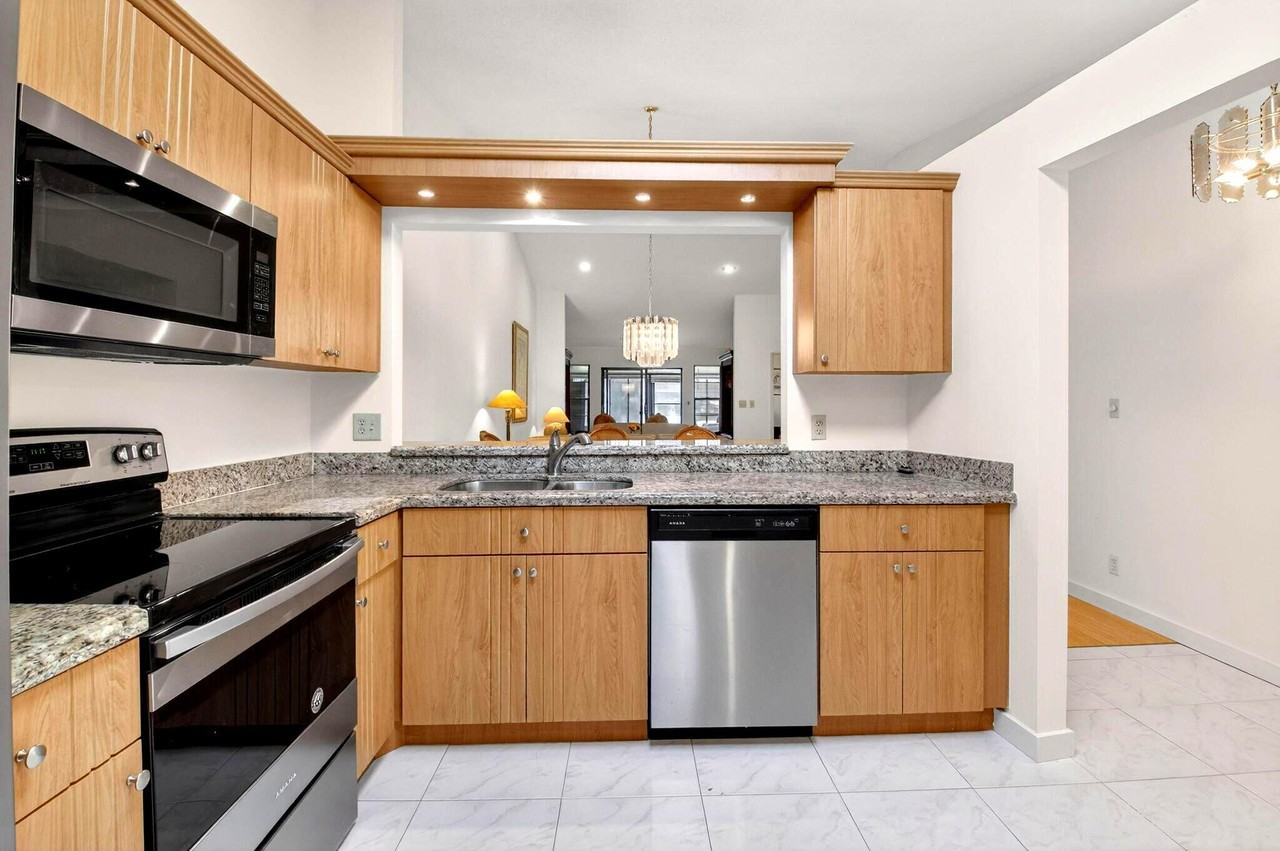 10938 Roebelini Palm Ct #B - Photo 7 of 41