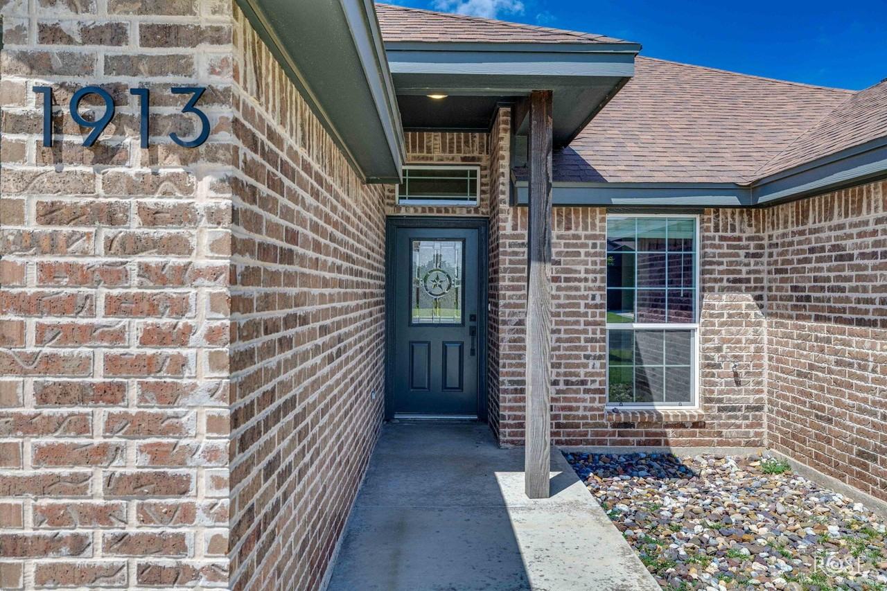 1913 Lamplighter Ln - Photo 6 of 35