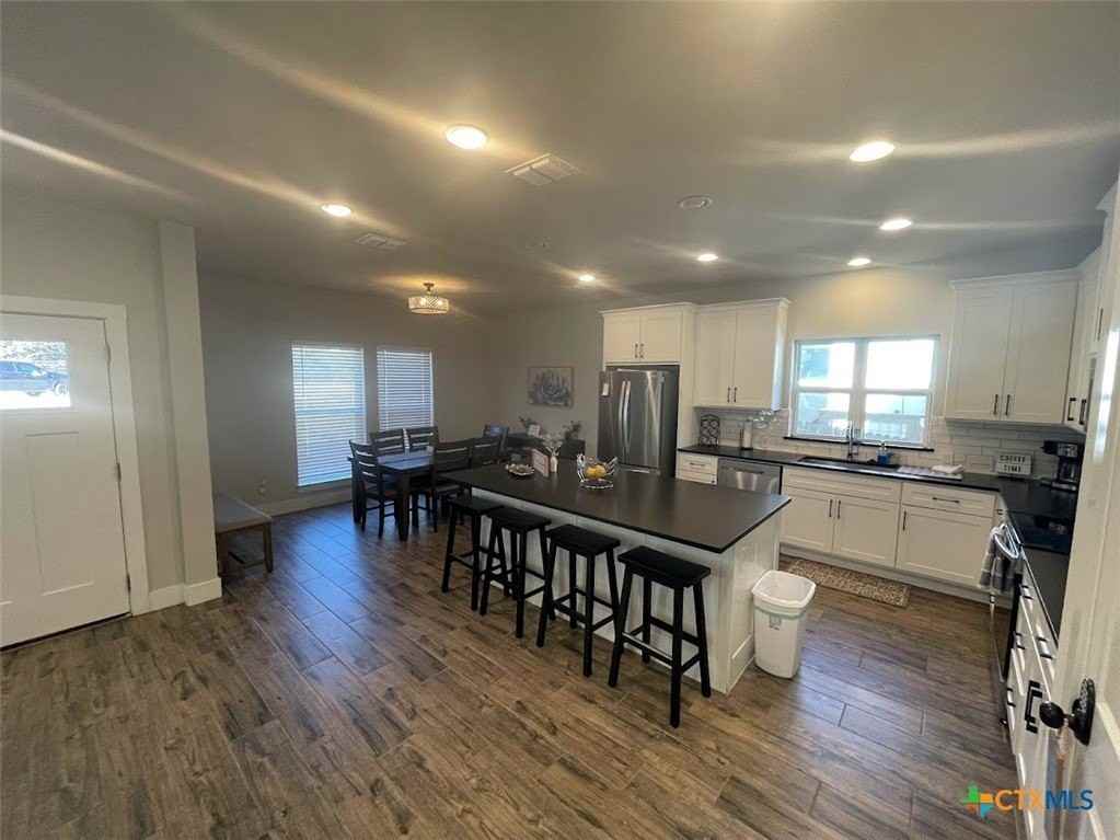 1220 Diamondhead Dr - Photo 4 of 31