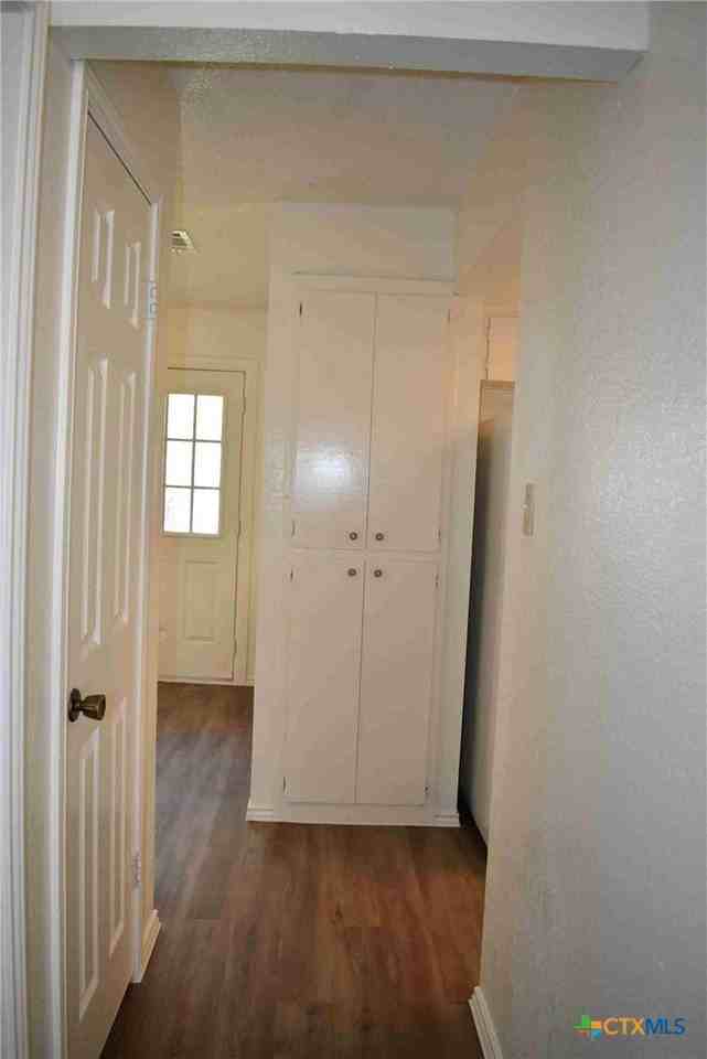 16042 Stoneham Cir - Photo 6 of 11