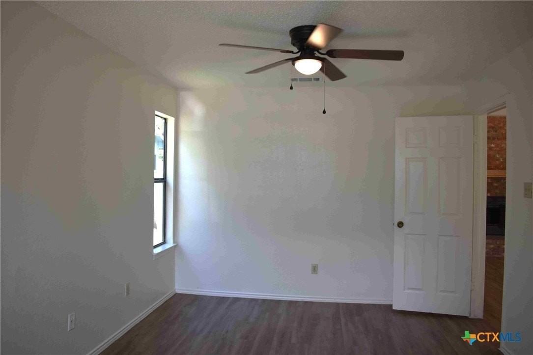16042 Stoneham Cir - Photo 7 of 11