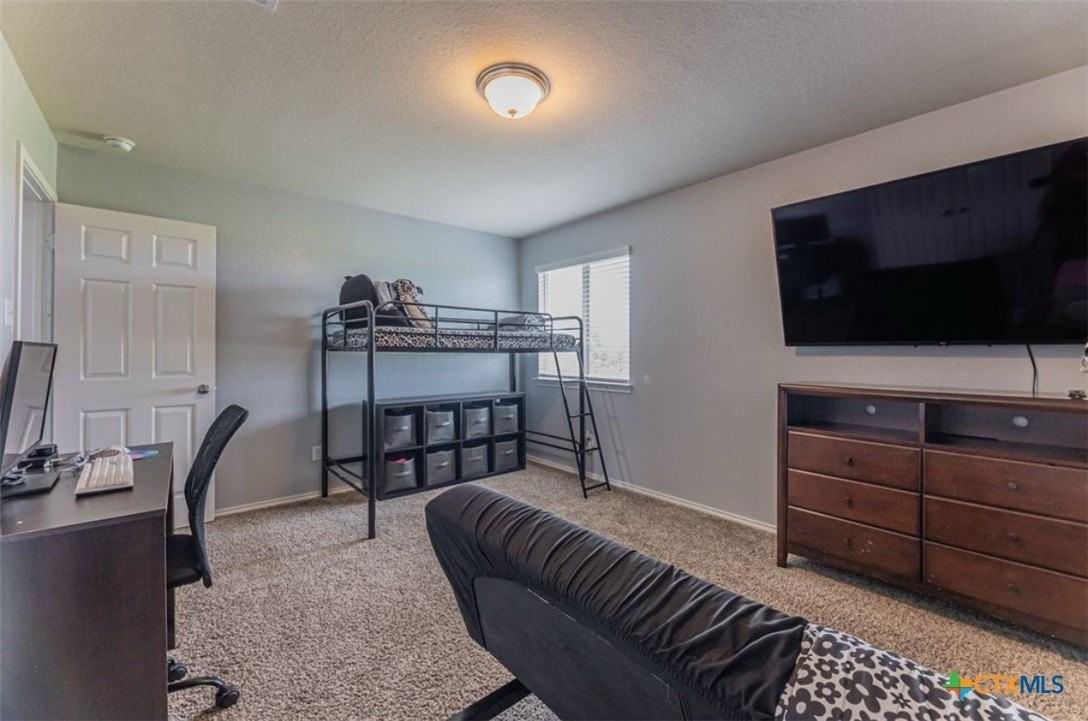 267 Bainbridge Rd - Photo 6 of 20