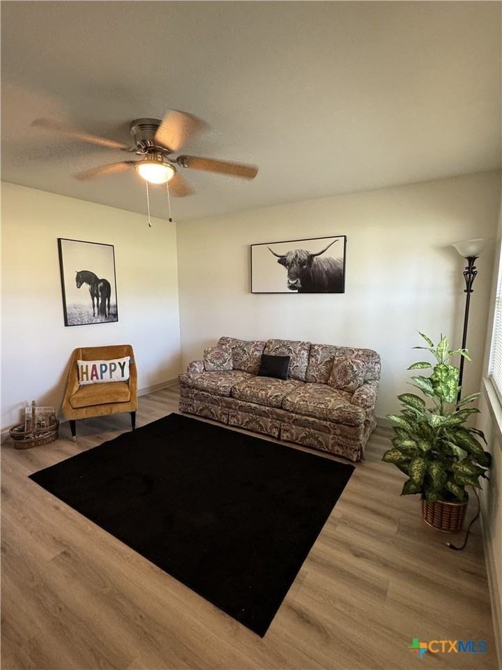 2109 W Avenue B #A - Photo 6 of 11
