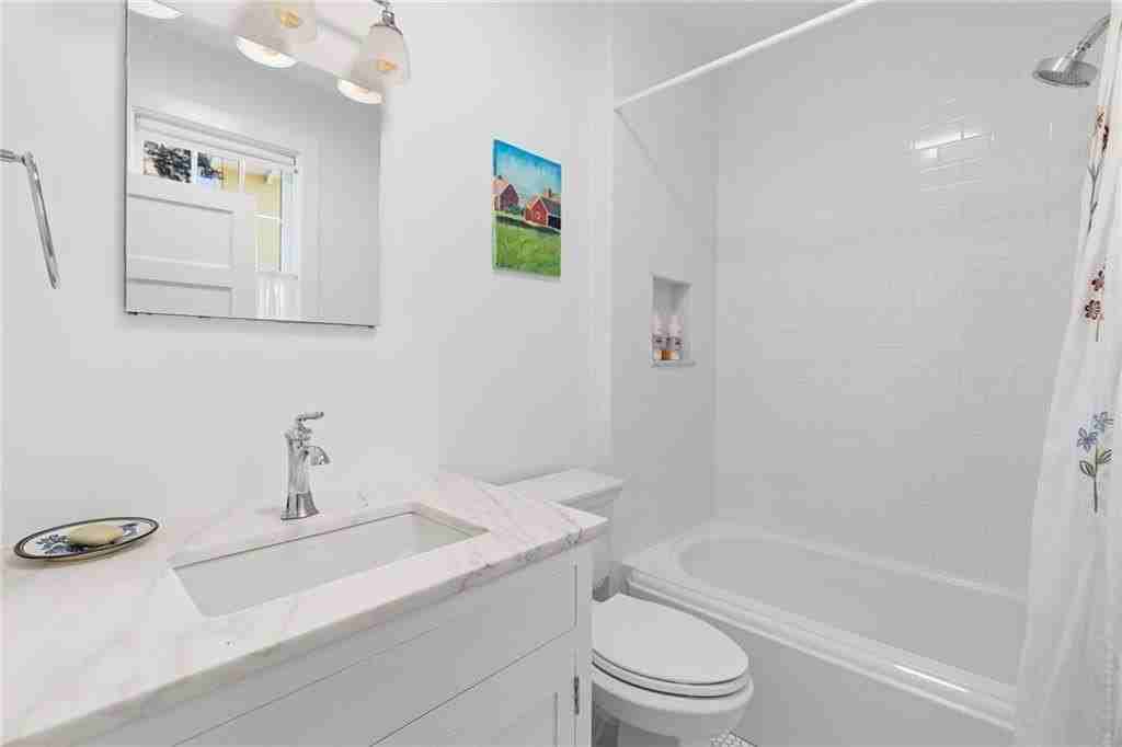 89 Harrison Ave #7 - Photo 6 of 19