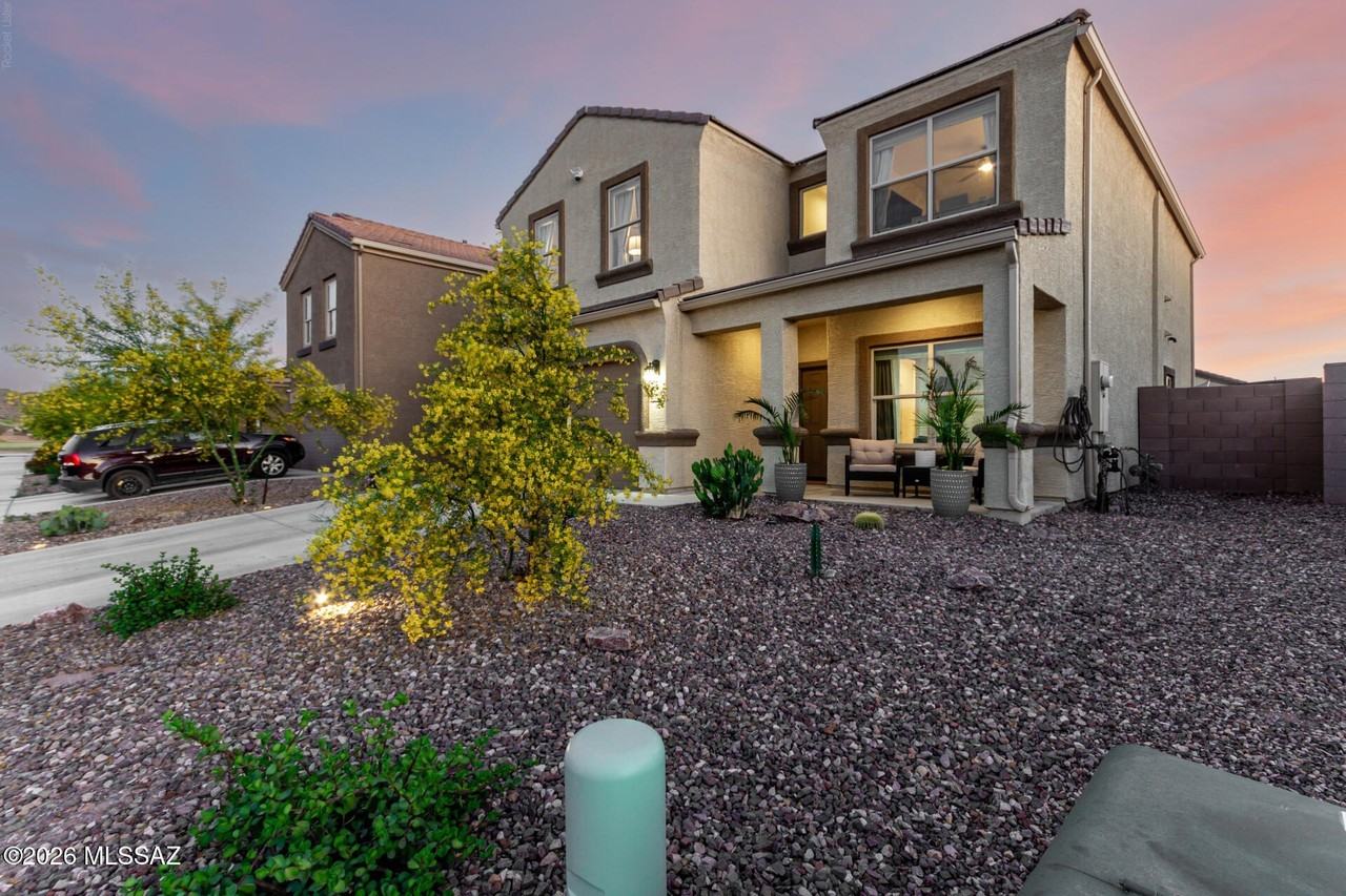 9265 W Tenaza Ln - Photo 3 of 45