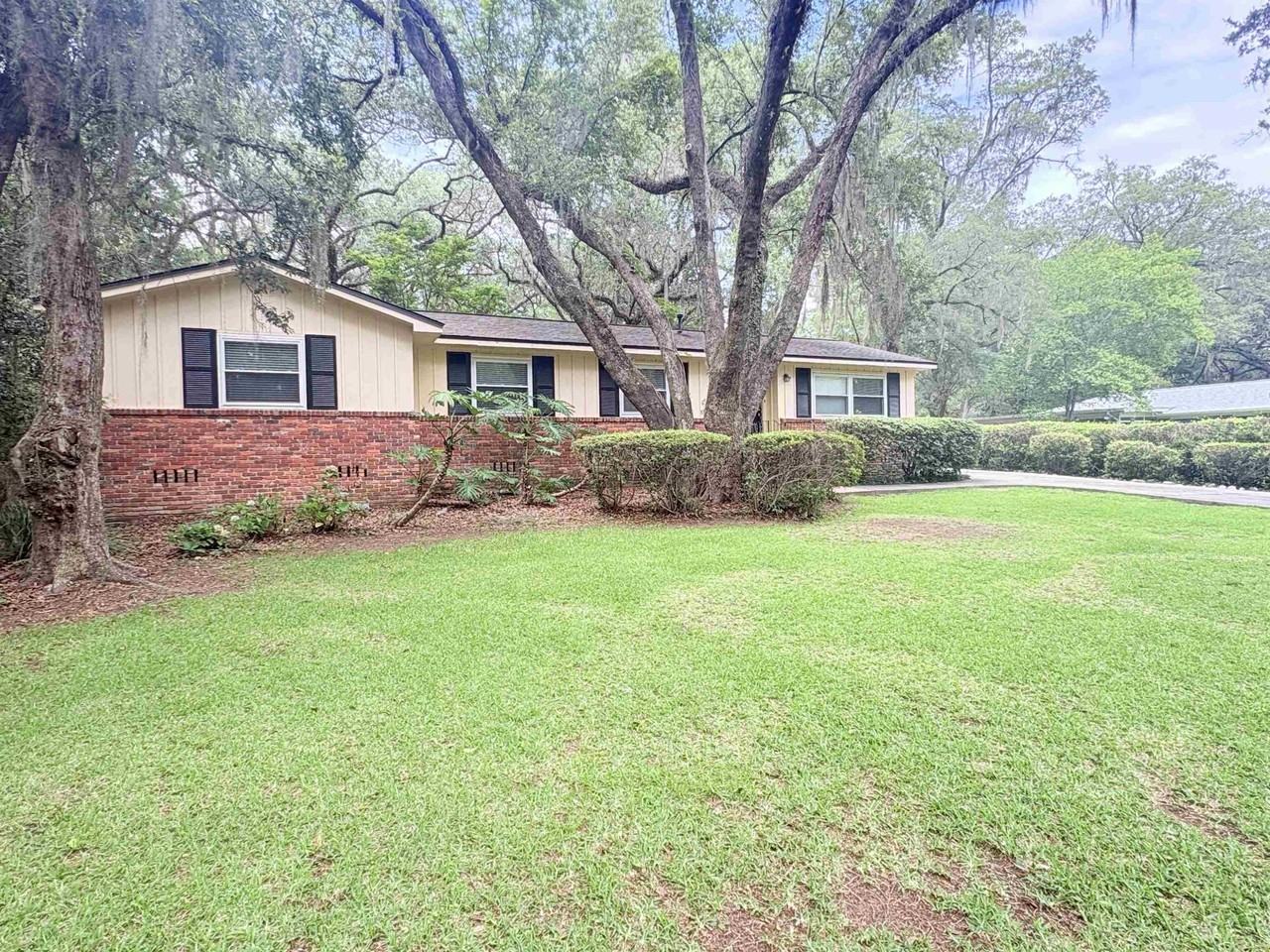 1504 Sunset Ln - Photo 3 of 28