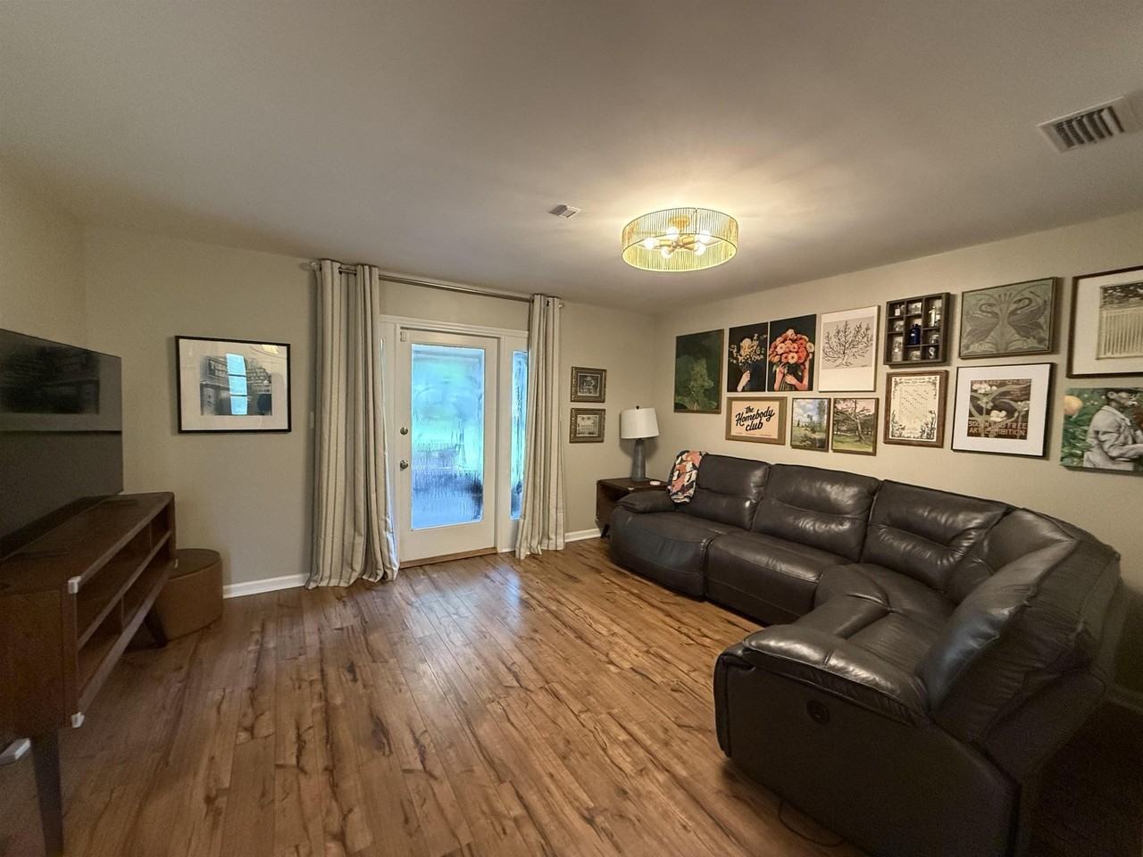 2306 W Indianhead Dr - Photo 3 of 17