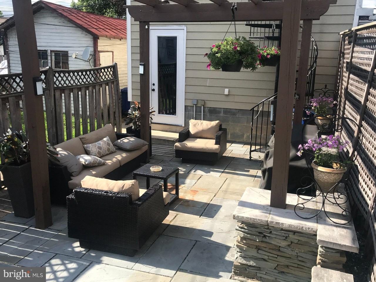 1413 Shepherd St Nw - Photo 2 of 12
