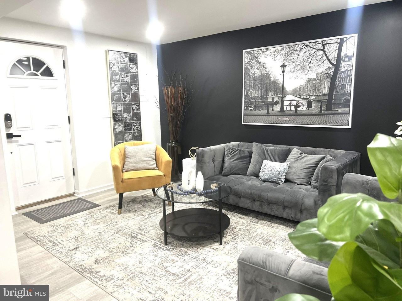 1413 Shepherd St Nw - Photo 4 of 12