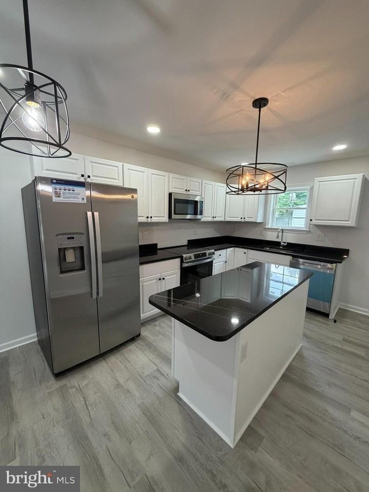 461 Millchop Ln - Photo 7 of 19