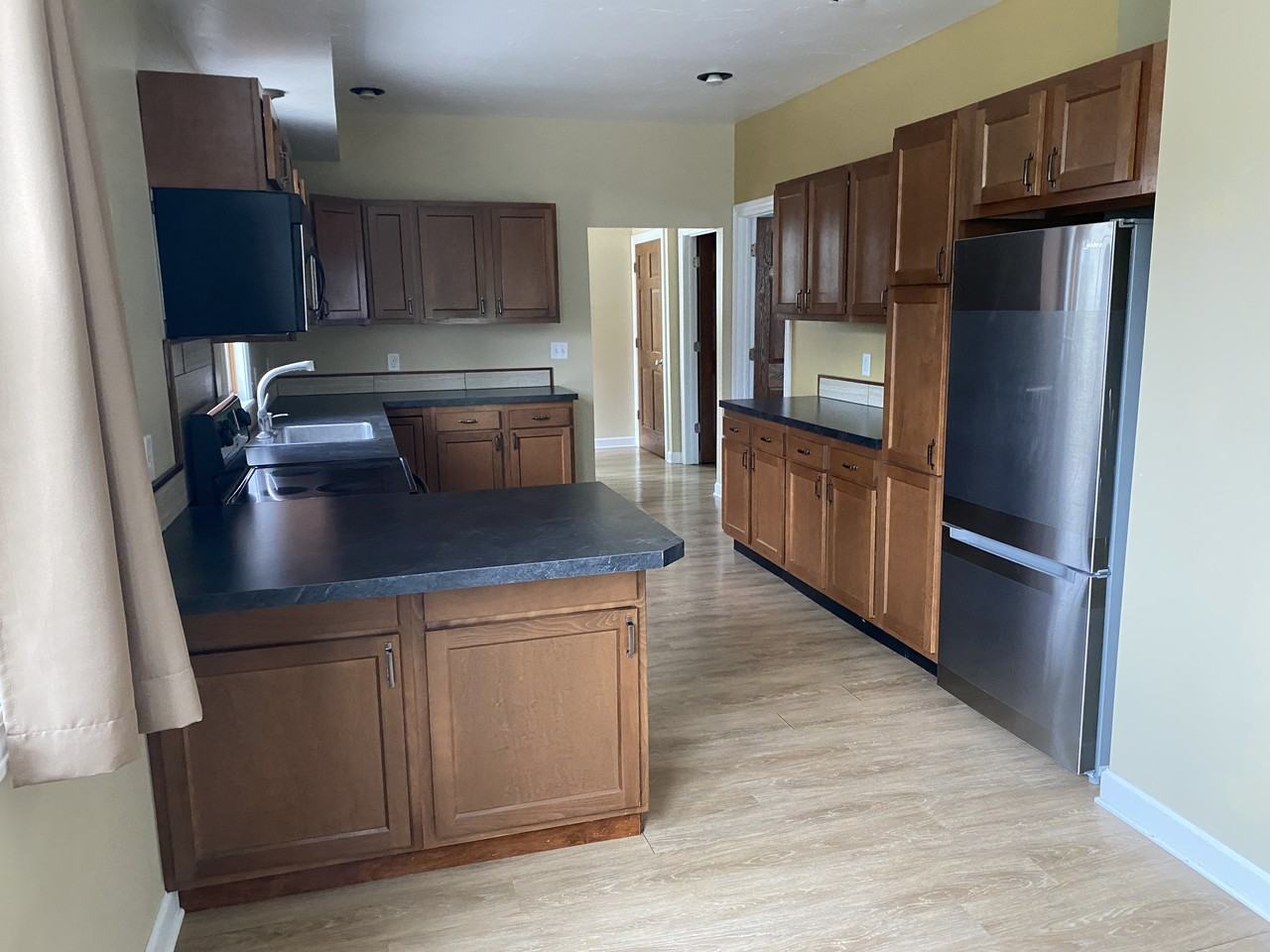 444 College Ave #1 - Photo 5 of 24