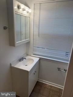 3922 Misty View Rd - Photo 3 of 5